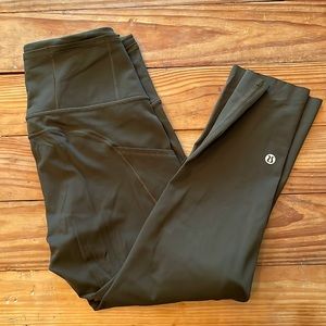 Lulu Capri leggings, with pockets